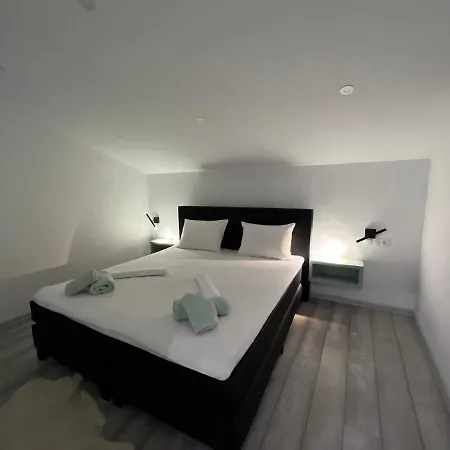 Mane Villa *